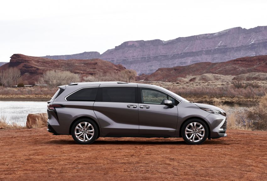 2021 Toyota Sienna revealed – hybrid only with 2.5L NA engine, 243 hp, optional AWD, vacuum and fridge! 1119767