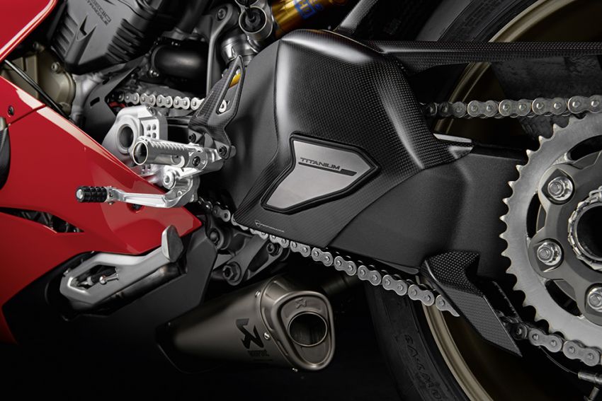 Ducati unveils racing accessories for Panigale V4 1121030