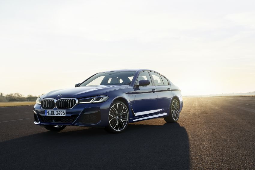 BMW 5 Series G30 2021 <em>facelift</em> didedahkan – wajah baru, enjin baru serta model 545e xDrive plug-in hybrid 1122415