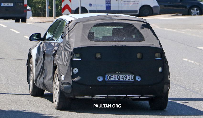 SPYSHOTS: Hyundai 45 seen with less camouflage 1116820