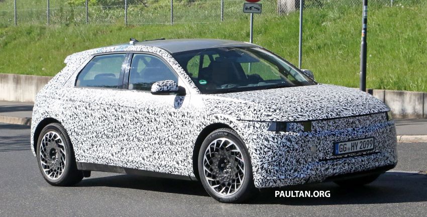 SPYSHOTS: Hyundai 45 seen with less camouflage 1116800