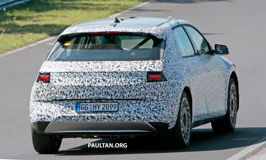 SPYSHOTS: Hyundai 45 seen with less camouflage 1117402