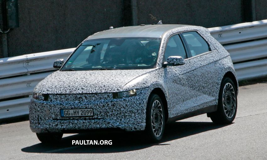 SPYSHOTS: Hyundai 45 seen with less camouflage 1117414