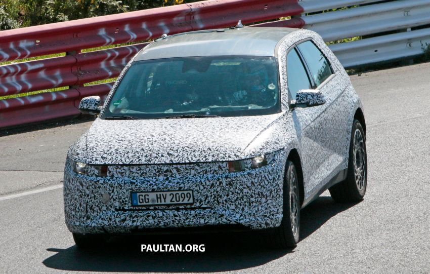 SPYSHOTS: Hyundai 45 seen with less camouflage 1117412