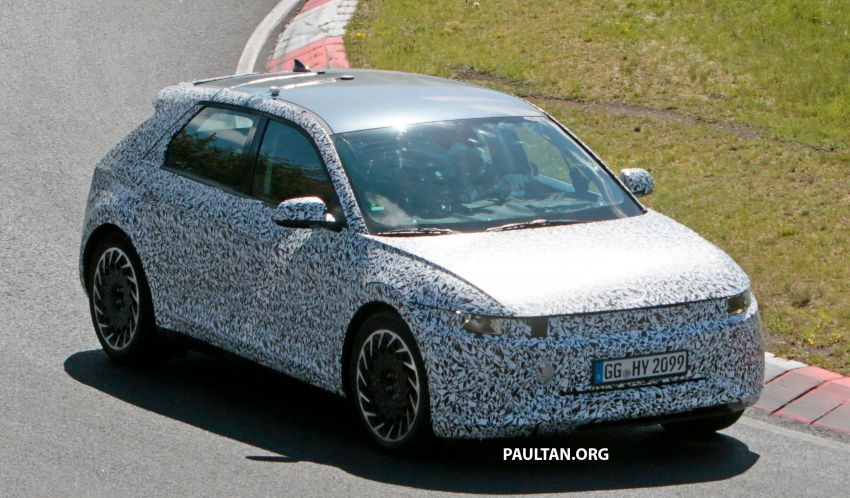 SPYSHOTS: Hyundai 45 seen with less camouflage 1117409