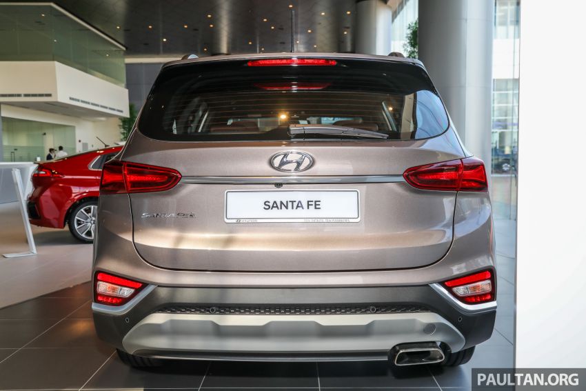 GALLERY: 2020 Hyundai Santa Fe with third-row vents 1120035