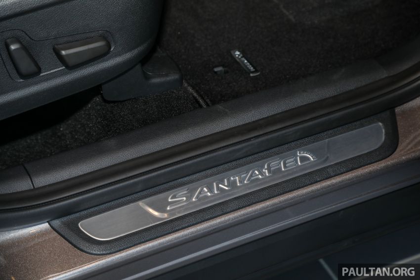 GALLERY: 2020 Hyundai Santa Fe with third-row vents 1120088