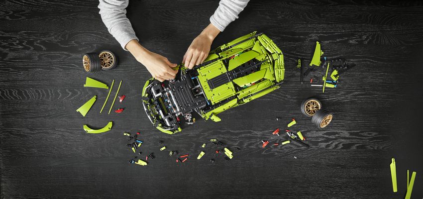 Lego Technic Lamborghini Sián FKP 37 – 3,696 pieces, moving V12, 8-speed gearbox and AWD, RM1,599.90 Image #1123406