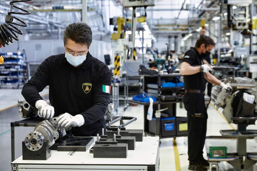 Lamborghini to announce a new model on May 7 – production resumed at Sant’Agata Bolognese facility 1115117