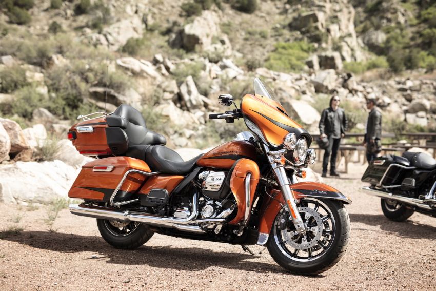 Harley-Davidson patents motorcycle balancing gyro 1128752