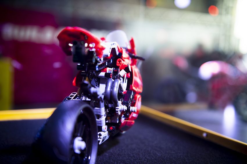 The life-sized Lego model of the Ducati Panigale V4R 1134473