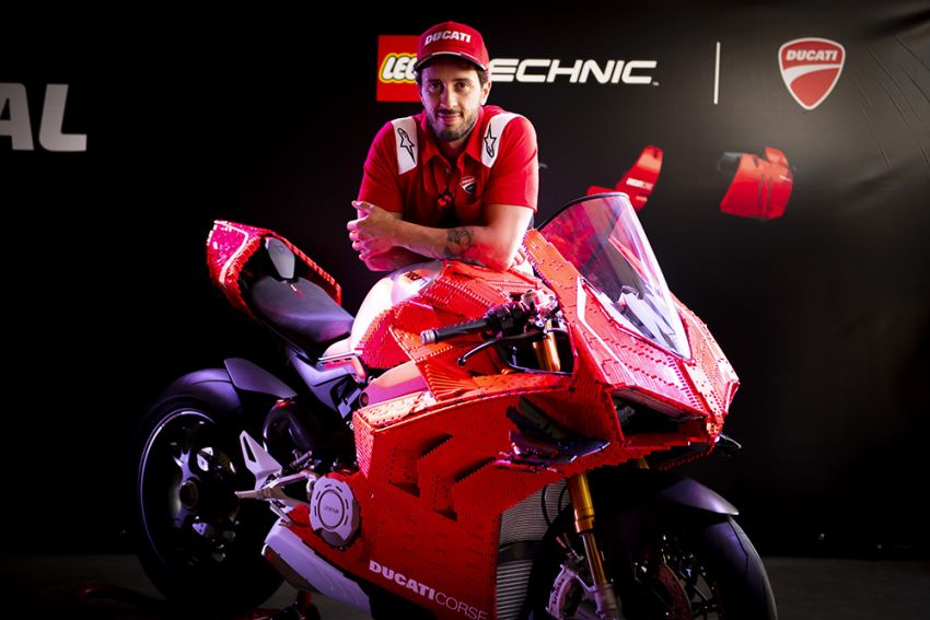 The life-sized Lego model of the Ducati Panigale V4R 1134475