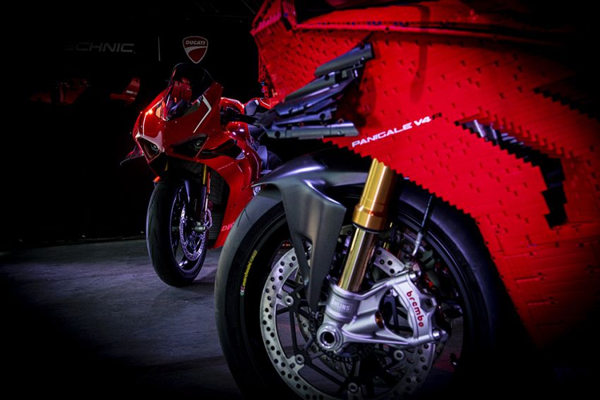 The life-sized Lego model of the Ducati Panigale V4R 1134453