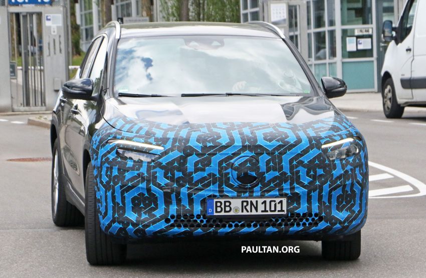 SPIED: Mercedes-Benz EQA testing with less disguise 1129535