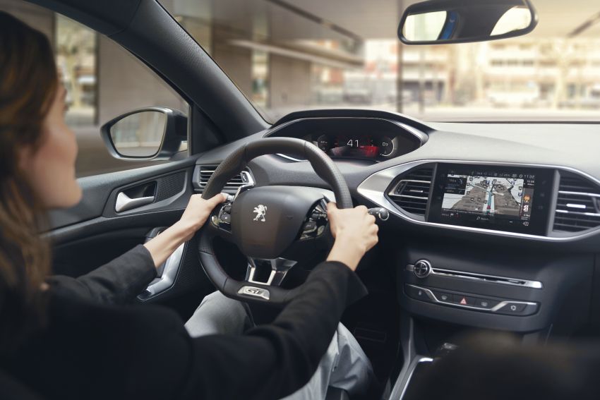 2020 Peugeot 308 gets new i-Cockpit 10-inch digital instrument cluster, new colour and wheel options 1129579