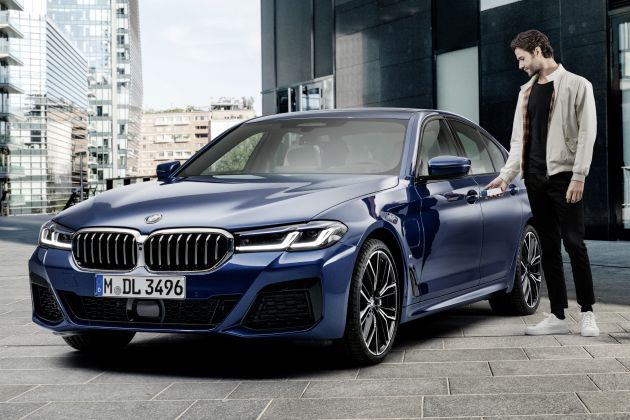 BMW akan jadi pengeluar pertama guna ciri Apple CarKey – buka kunci dengan iPhone atau Apple Watch