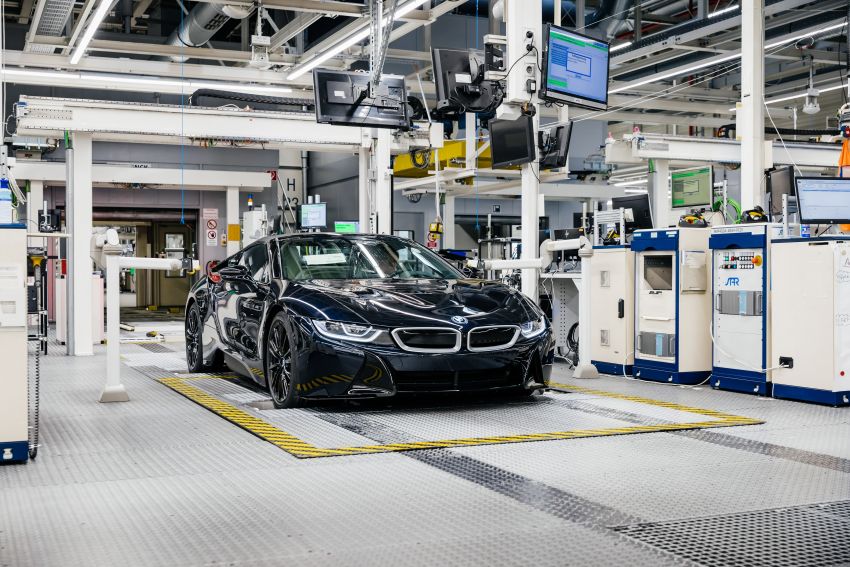 BMW i8 production ends with 18 special coloured cars 1137131