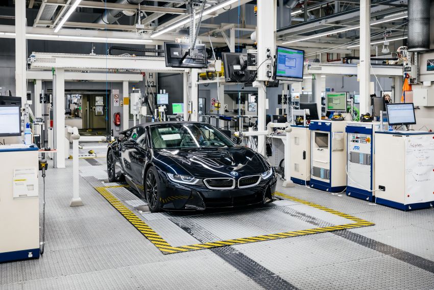 BMW i8 production ends with 18 special coloured cars 1137130