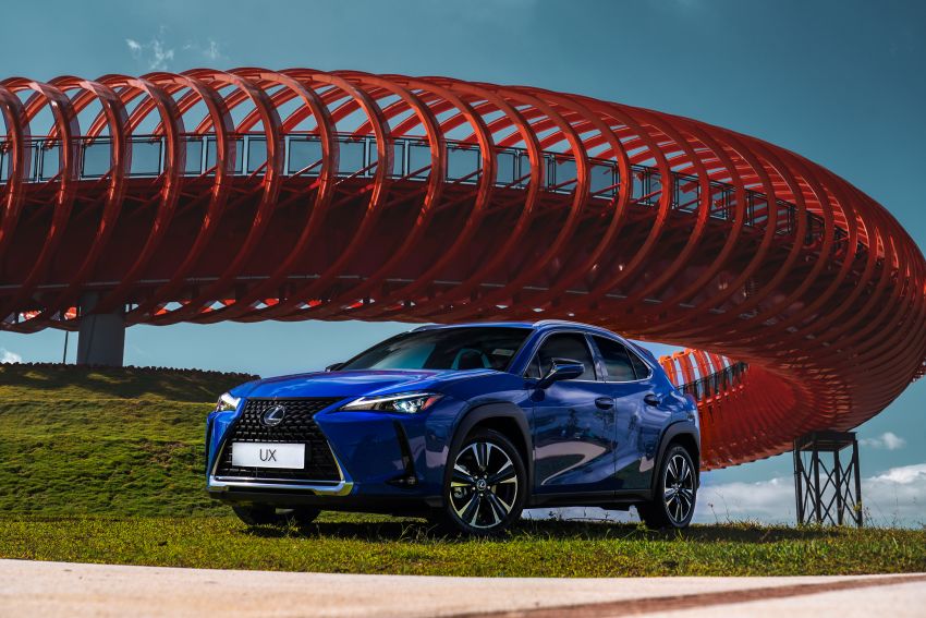 AD: Style, technology and comfort abound in the new Lexus UX – enjoy special deals and exclusive gifts! 1129095