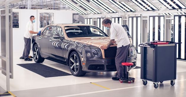 Bentley Mulsanne – final unit rolls off production line