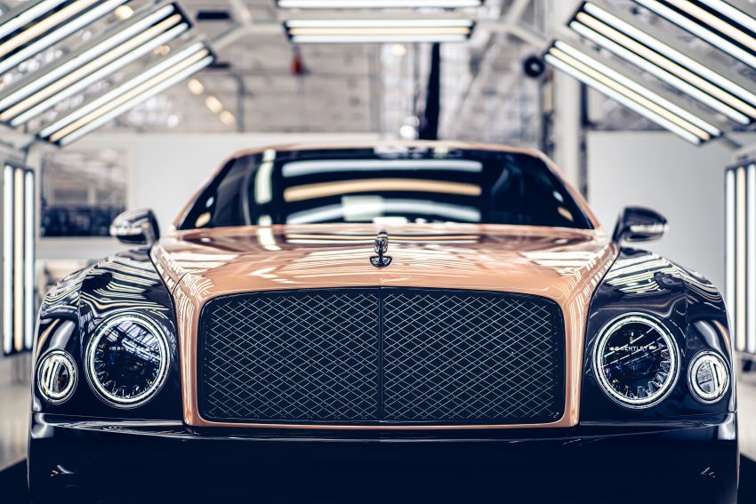 Bentley Mulsanne – final unit rolls off production line 1136307