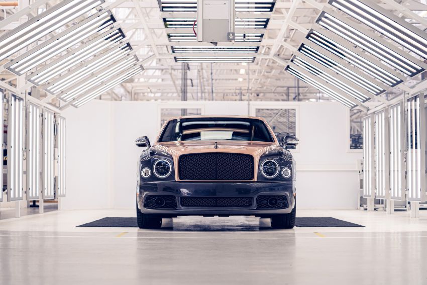 Bentley Mulsanne – final unit rolls off production line 1136305