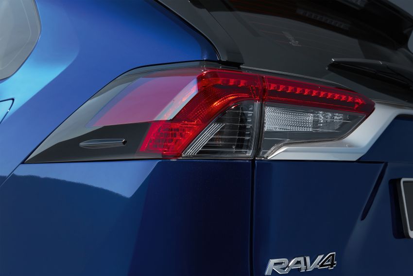 2020 Toyota RAV4 SUV launched in Malaysia – CBU Japan, 2.0L CVT RM196,500, 2.5L 8AT RM215,700 Image #1132453