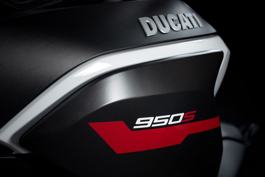 2020 Ducati Multistrada 950 S now in GP White colours 1143650