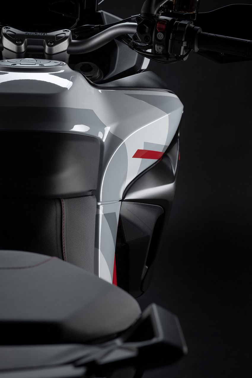2020 Ducati Multistrada 950 S now in GP White colours 1143662