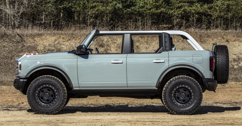 Sixth-generation Ford Bronco debuts – two EcoBoost petrols, removable panels and washable interior Image #1145065