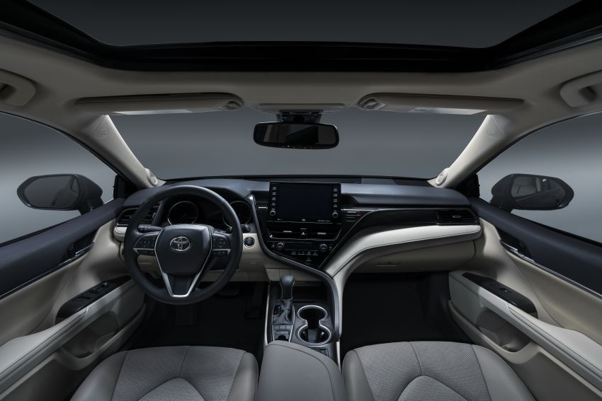 Toyota Camry 2021 <em>facelift</em> terima skrin baru, Toyota Safety Sense 2.5+, bateri lithium-ion untuk hibrid 1148097