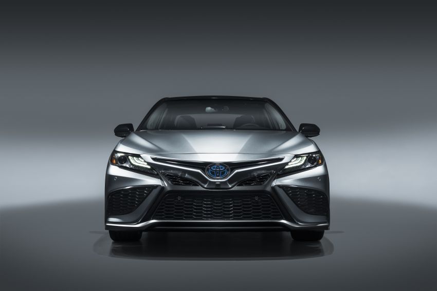 Toyota Camry 2021 <em>facelift</em> terima skrin baru, Toyota Safety Sense 2.5+, bateri lithium-ion untuk hibrid 1148104