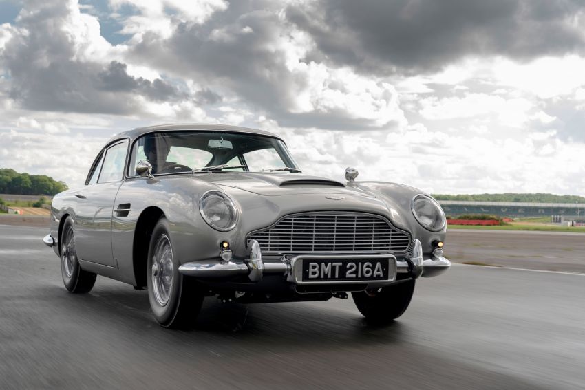 Aston Martin DB5 Goldfinger Continuation – unit pertama kereta James Bond keluaran semula siap 1144246