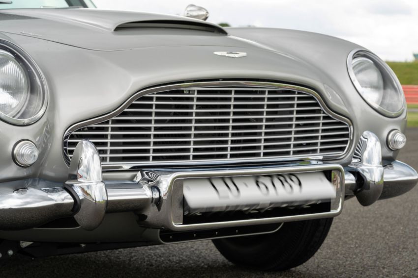 Aston Martin DB5 Goldfinger Continuation – unit pertama kereta James Bond keluaran semula siap 1144234