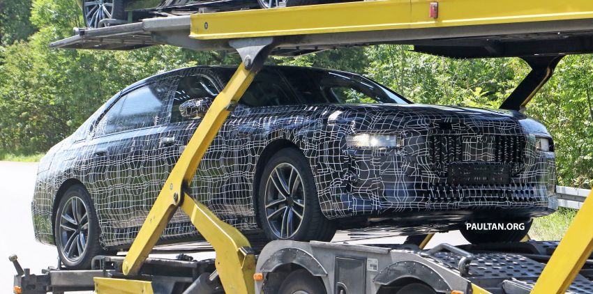 SPYSHOTS: BMW i7 EV flagship seen in production body – a new level of autonomous driving ability? 1148974