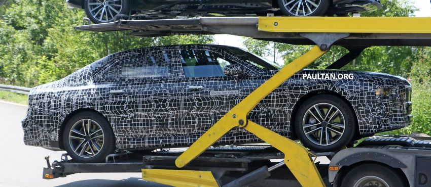 SPYSHOTS: BMW i7 EV flagship seen in production body – a new level of autonomous driving ability? Image #1148971