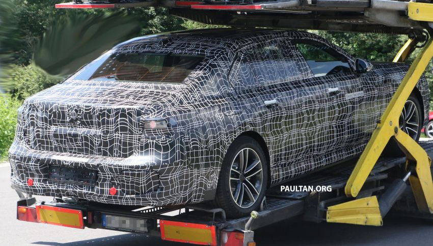 SPYSHOTS: BMW i7 EV flagship seen in production body – a new level of autonomous driving ability? Image #1148968