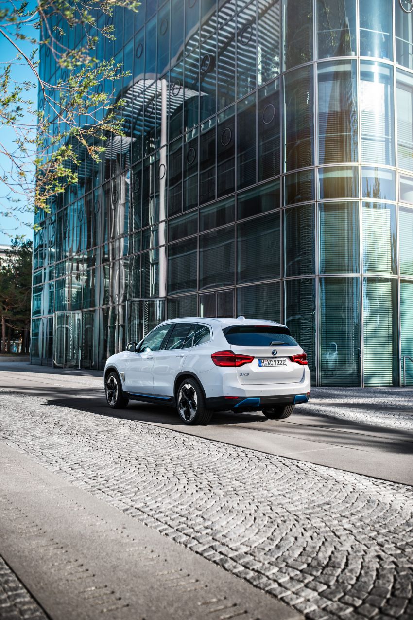 BMW iX3 debuts – 460 km range, 0-100 km/h in 6.8s; Adaptive M suspension as later over-the-air update Image #1146139