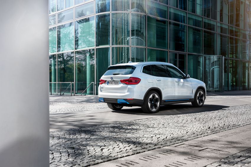 BMW iX3 debuts – 460 km range, 0-100 km/h in 6.8s; Adaptive M suspension as later over-the-air update 1146140