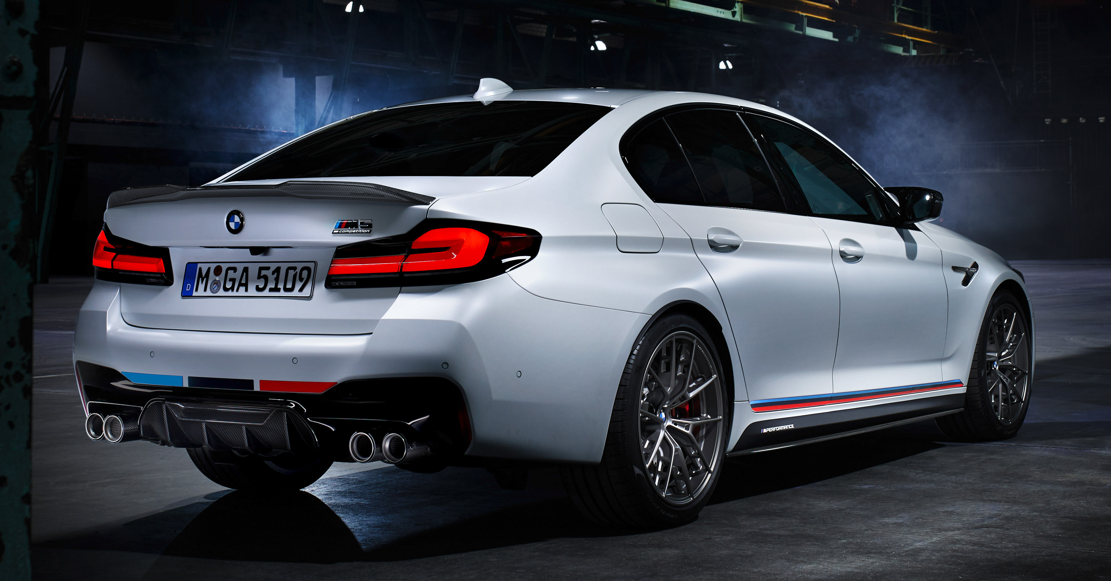 М5 компетишн цена 2023. BMW m5 f90 m Performance. BMW m5 LCI. BMW m5 Competition m Performance. BMW m5 f90 Competition.