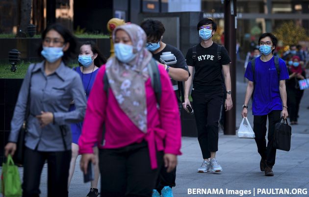 Face masks now optional indoors, but still compulsory when taking public transport and e-hailing rides – KKM