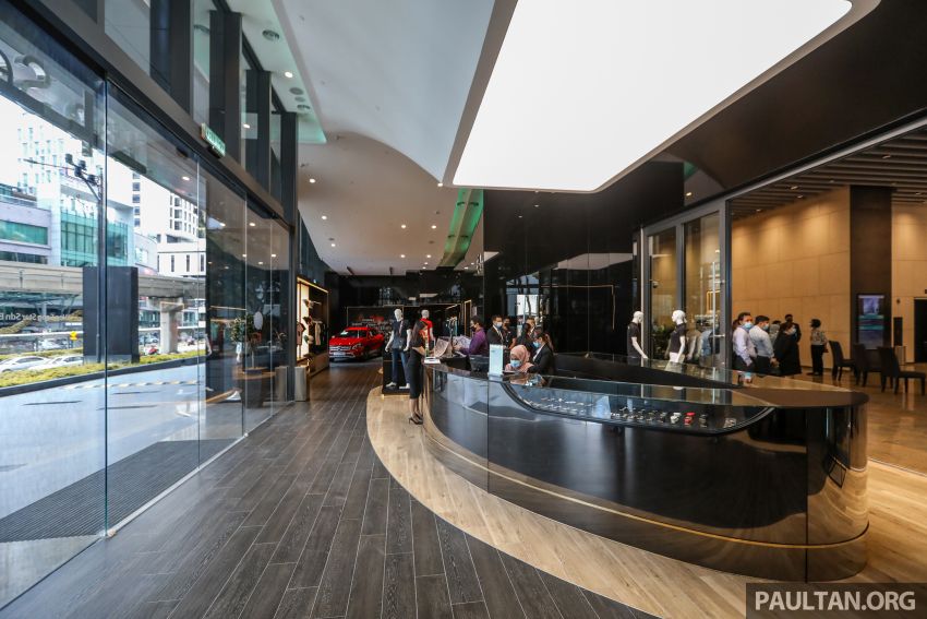 Hap Seng Star Autohaus KL dibuka semula dengan identiti korporat terkini — butik gaya hidup, lounge VIP 1153143