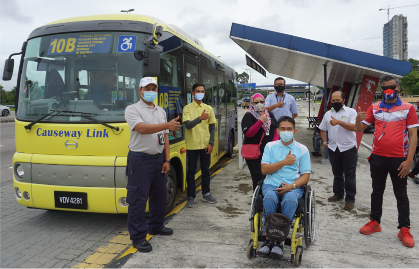 Hino Poncho starts one-month trial run with Causeway Link – disabled-friendly minibus to serve route 10B 1151668