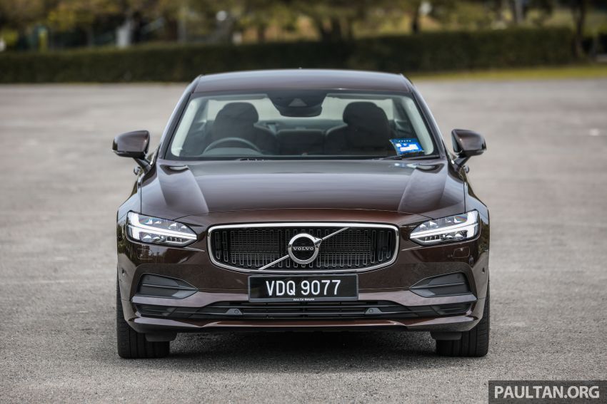 GALLERY: Volvo S90 T5 Momentum and T8 Inscription side-by-side, along with revised exterior colour palette 1146170