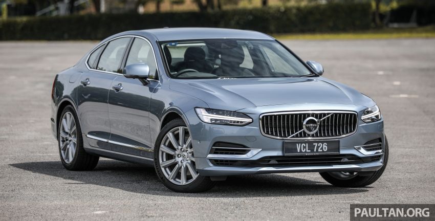GALLERY: Volvo S90 T5 Momentum and T8 Inscription side-by-side, along with revised exterior colour palette 1145867