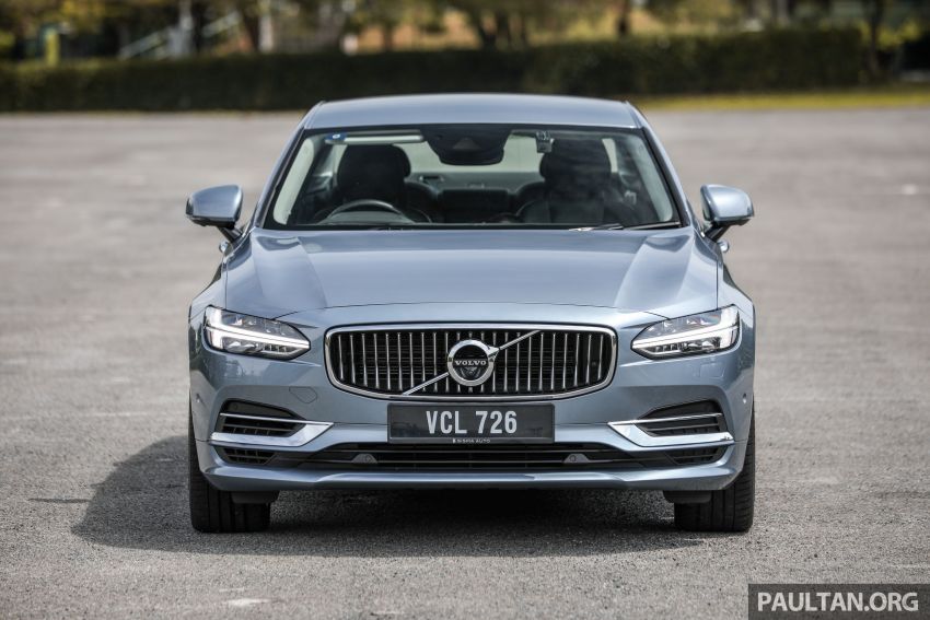 GALLERY: Volvo S90 T5 Momentum and T8 Inscription side-by-side, along with revised exterior colour palette 1145869