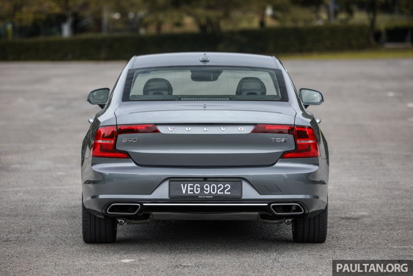 GALLERY: Volvo S90 T5 Momentum and T8 Inscription side-by-side, along with revised exterior colour palette 1145891