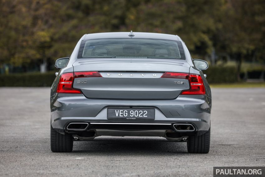 GALLERY: Volvo S90 T5 Momentum and T8 Inscription side-by-side, along with revised exterior colour palette 1145895