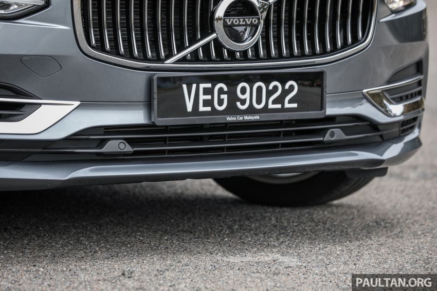 GALLERY: Volvo S90 T5 Momentum and T8 Inscription side-by-side, along with revised exterior colour palette 1145922