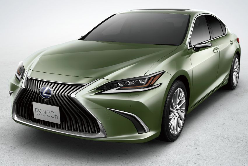2020 Lexus ES in Japan – lithium-ion battery for hybrid, Apple CarPlay, Android Auto, improved safety 1156773